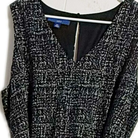 Apt.‎ 9 women’s size XXL belted sleeveless full length jumpsuit. ￼ - Picture 2 of 5